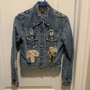 Stylish& elegant design women’s Embroidered Blue Jean Jacket.Size:S pre-owned